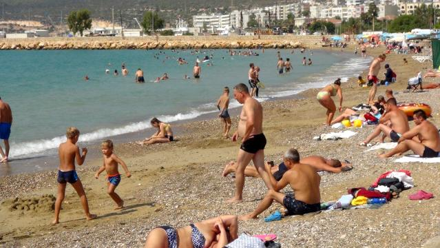 Okullar açıldı, sahiller doldu taştı